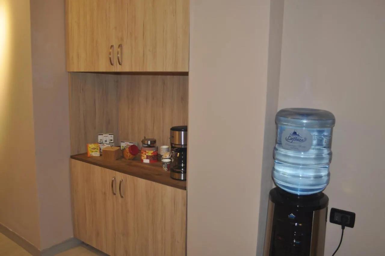 Bliri Shallvaret Apartment Tirana 0*,  Albania